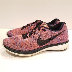 Nike Flyknit Racer Sneaker size 7.5 women's flyknit sneakers in pink
